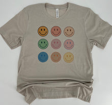 Load image into Gallery viewer, Smiley Tee